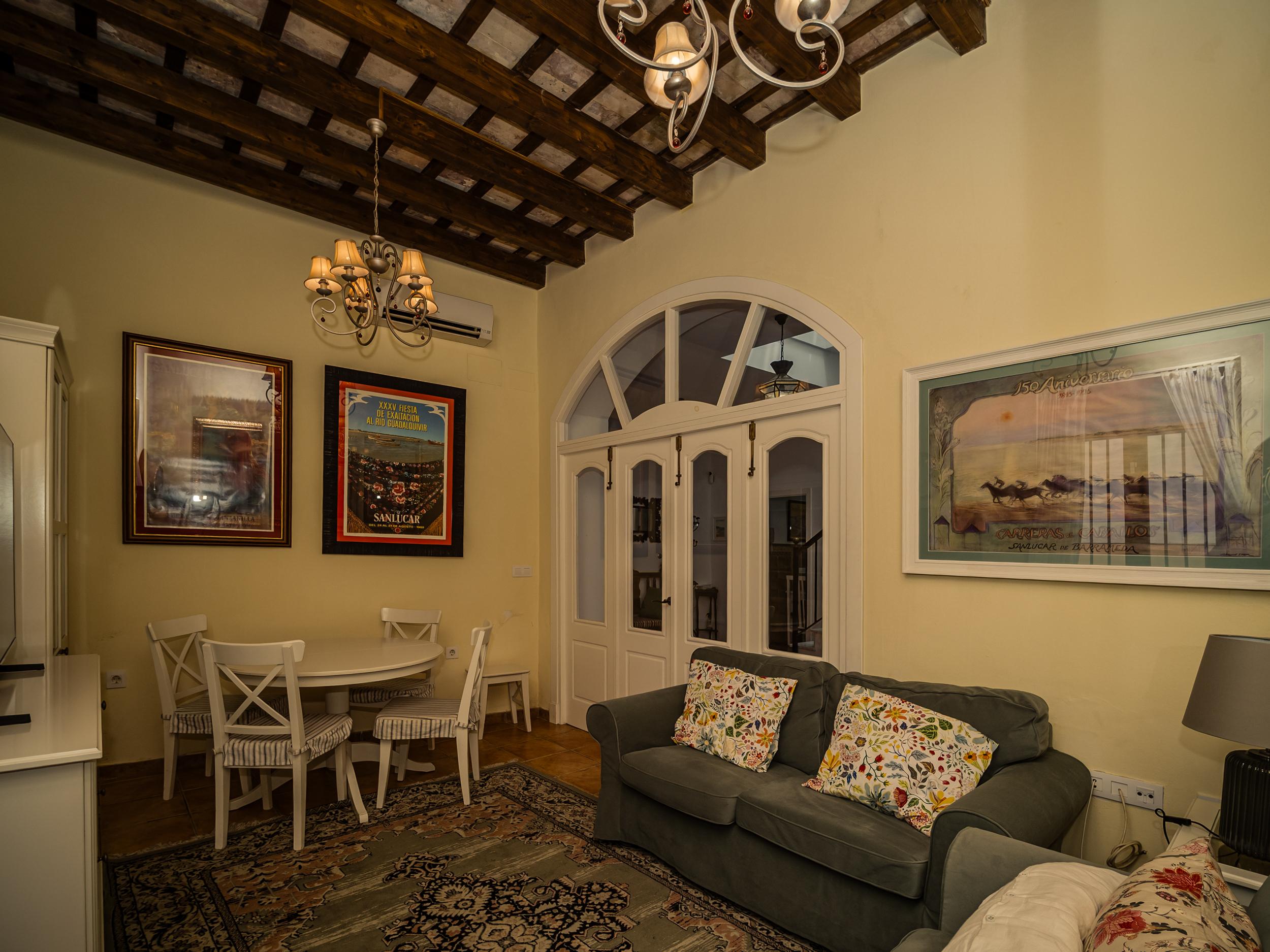Casa Guirigay